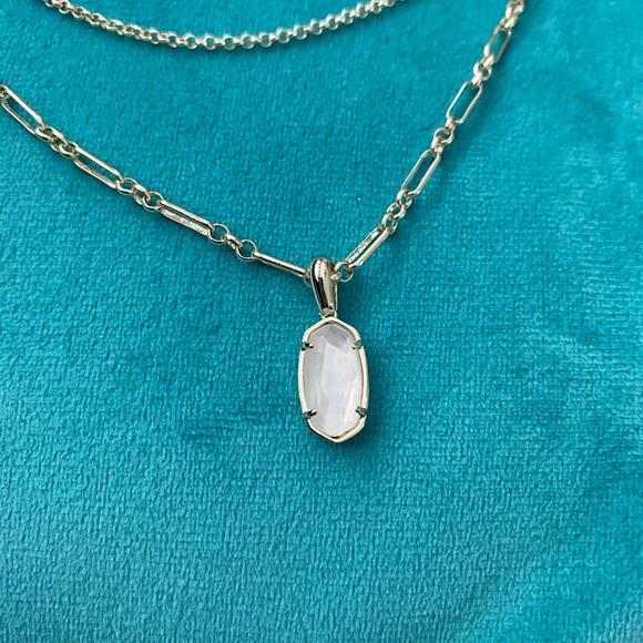 Kendra Scott Elisa Triple Strand Necklace - Picture 1 of 2